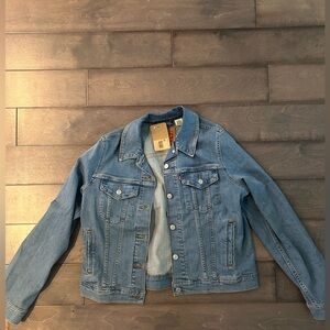 Levi’s original trucker jacket size L new with tags never worn